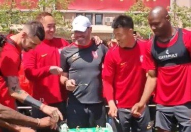 JN江南体育-2025年NBA火箭队当前整体状况及未来展望分析